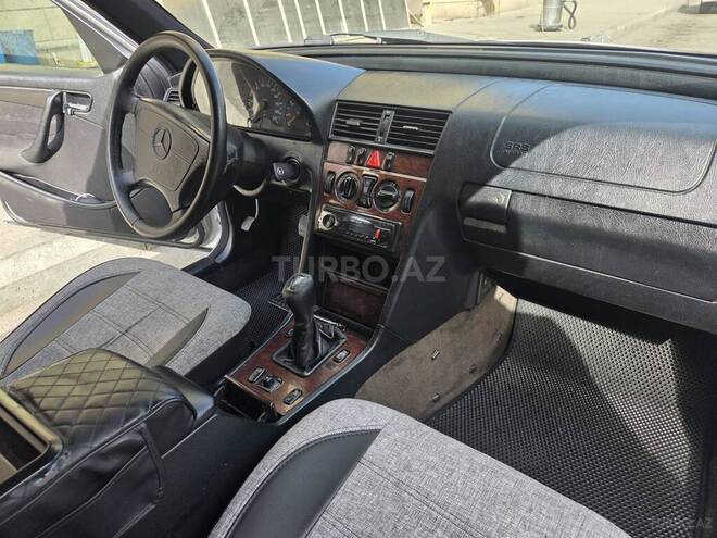 Mercedes C 220 2000, 340,000 km - 2.2 л - Bakı