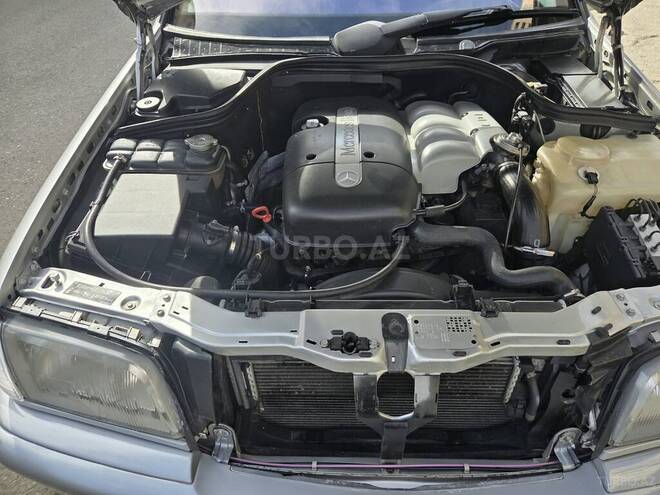 Mercedes C 220 2000, 340,000 km - 2.2 л - Bakı