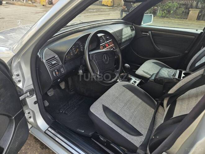 Mercedes C 220 2000, 340,000 km - 2.2 л - Bakı