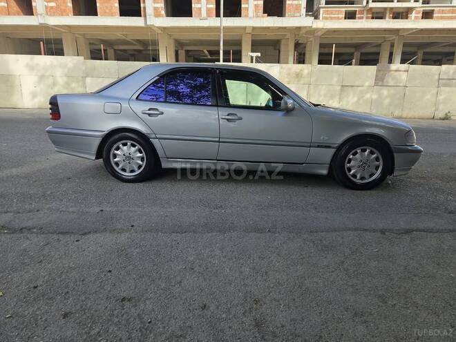 Mercedes C 220 2000, 340,000 km - 2.2 л - Bakı