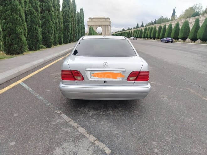 Mercedes E 240 1998, 240,000 km - 2.4 l - Gəncə
