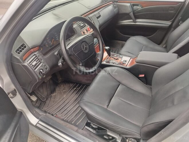 Mercedes E 240 1998, 240,000 km - 2.4 l - Gəncə