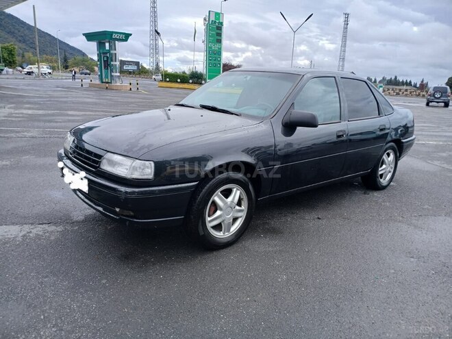 Opel Vectra 1992, 250,000 km - 2.0 l - Zaqatala