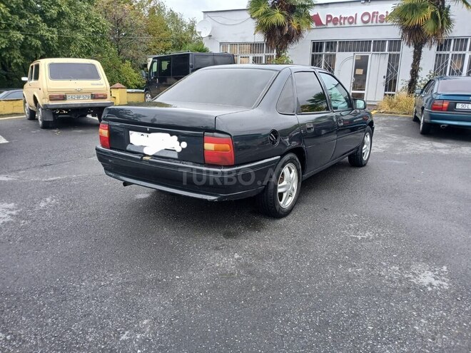 Opel Vectra 1992, 250,000 km - 2.0 l - Zaqatala