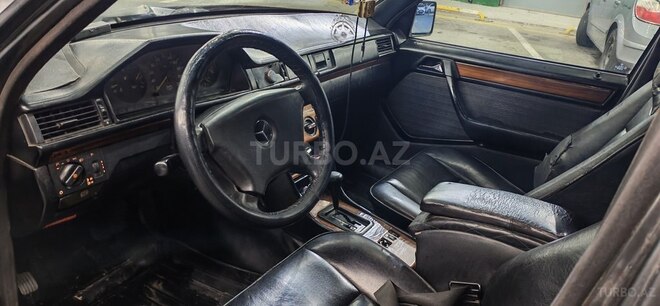 Mercedes E 200 1993, 274,555 km - 2.0 л - Sumqayıt