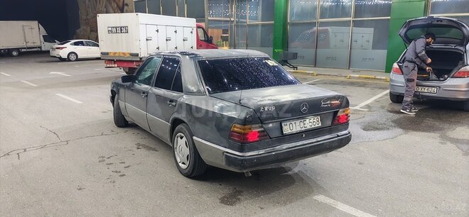 Mercedes E 200 1993, 274,555 km - 2.0 л - Sumqayıt