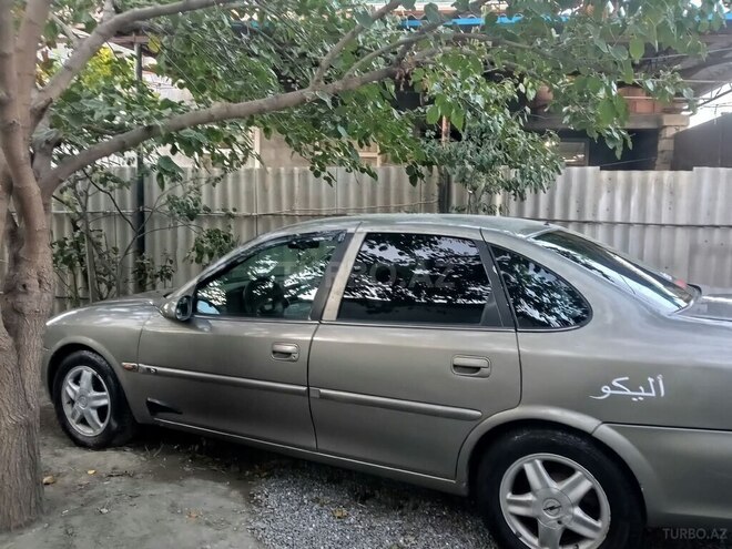 Opel Vectra 1996, 561,162 km - 1.8 l - Mingəçevir