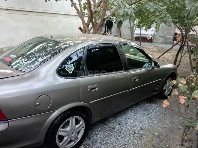 Opel Vectra 1996, 561,162 km - 1.8 l - Mingəçevir