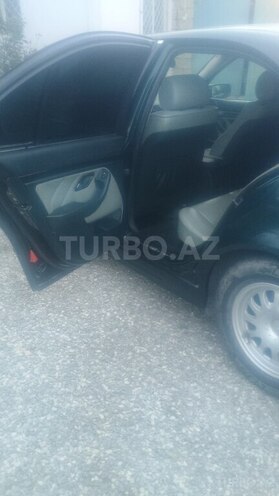 BMW 523 1999, 297,000 km - 2.5 л - Bakı