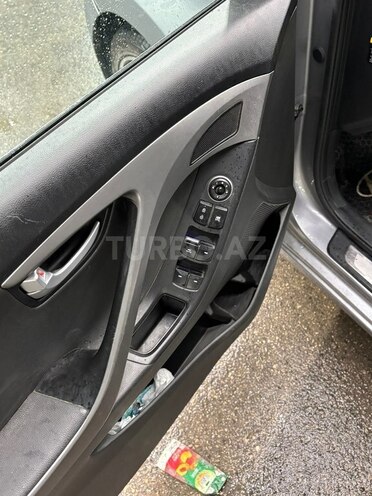 Hyundai Elantra 2015, 204,387 km - 1.8 l - Bakı