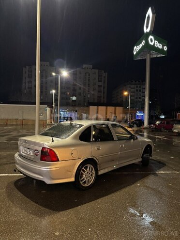 Opel Vectra 2000, 260,000 km - 2.0 l - Bakı