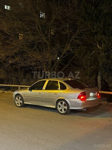 Opel Vectra 2000, 260,000 km - 2.0 l - Bakı