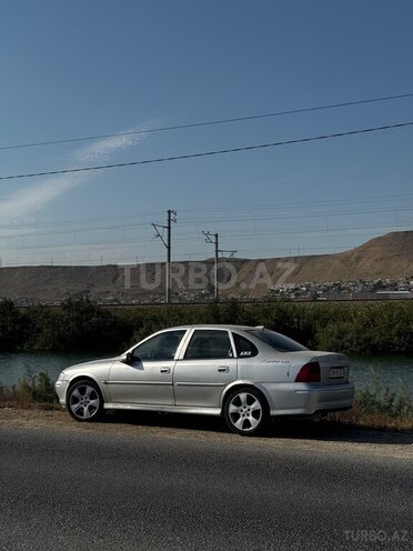Opel Vectra 2000, 260,000 km - 2.0 l - Bakı