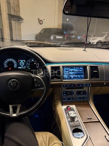 Jaguar XF 2015, 249,000 km - 2.2 l - Bakı