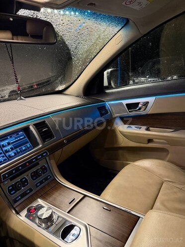Jaguar XF 2015, 249,000 km - 2.2 l - Bakı
