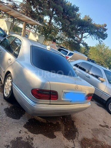 Mercedes E 320 1995, 642,000 km - 3.2 l - Bakı