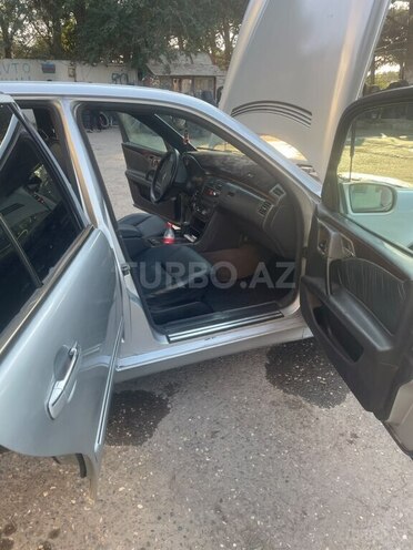 Mercedes E 320 1995, 642,000 km - 3.2 l - Bakı