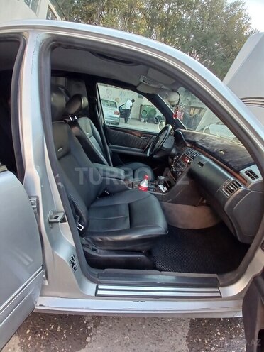 Mercedes E 320 1995, 642,000 km - 3.2 l - Bakı