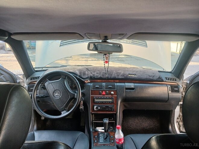 Mercedes E 320 1995, 642,000 km - 3.2 l - Bakı