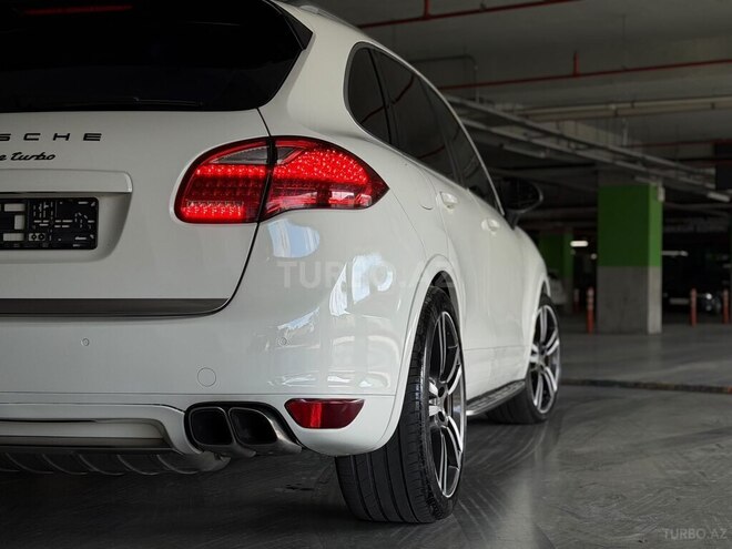 Porsche Cayenne Turbo 2010, 205,000 km - 4.8 л - Bakı