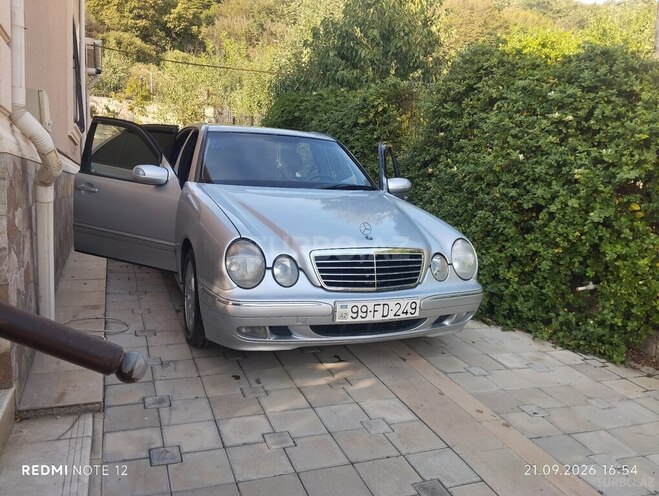 Mercedes E 220 1999, 348,845 km - 2.2 л - Şamaxı