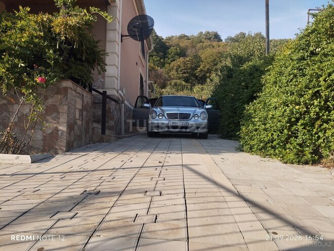 Mercedes E 220 1999, 348,845 km - 2.2 л - Şamaxı