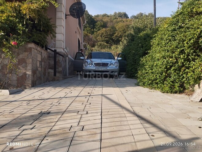 Mercedes E 220 1999, 348,845 km - 2.2 л - Şamaxı