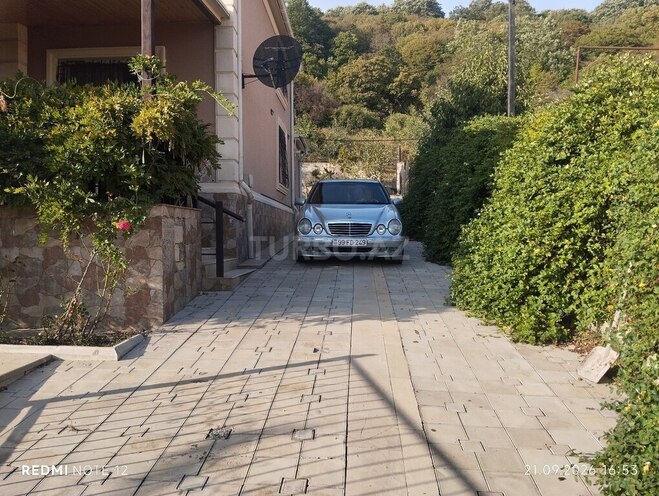 Mercedes E 220 1999, 348,845 km - 2.2 л - Şamaxı