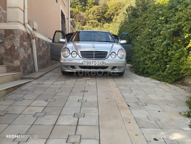 Mercedes E 220 1999, 348,845 km - 2.2 л - Şamaxı