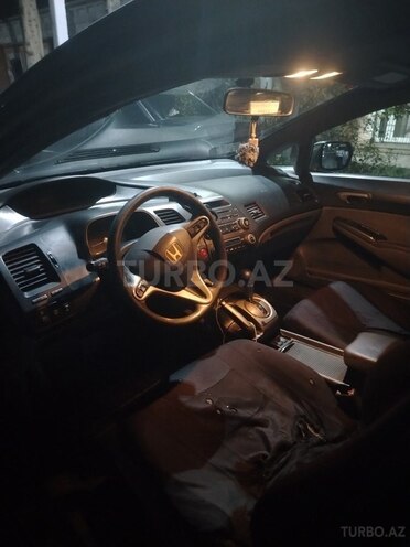 Honda Civic 2007, 579,111 km - 1.3 л - Qazax