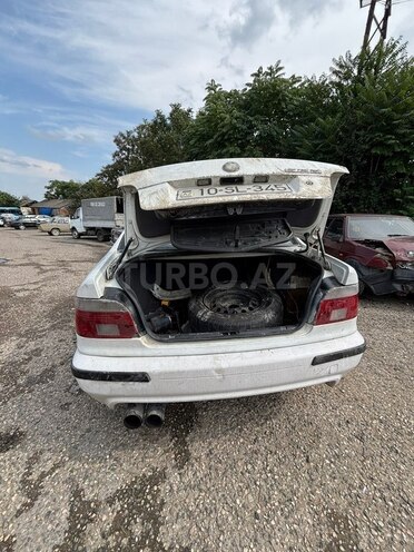 BMW 523 1996, 250,000 km - 2.5 л - Qusar