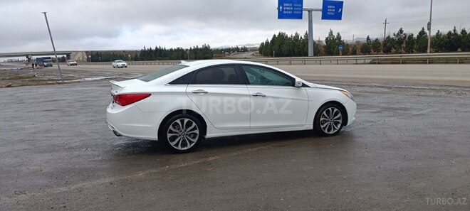 Hyundai Sonata 2013, 250,000 km - 2.0 л - Yevlax