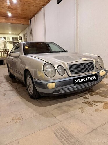 Mercedes E 200 1997, 370,405 km - 2.0 л - Bakı