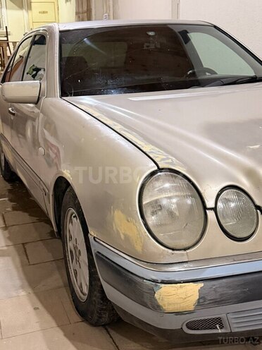 Mercedes E 200 1997, 370,405 km - 2.0 л - Bakı