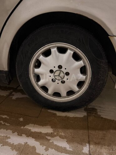 Mercedes E 200 1997, 370,405 km - 2.0 л - Bakı