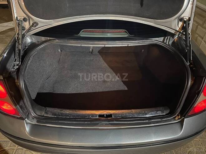 Volkswagen Passat 2005, 320,000 km - 1.8 л - Şirvan
