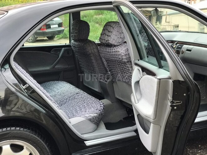 Mercedes E 280 2001, 230,121 km - 2.8 l - Bakı
