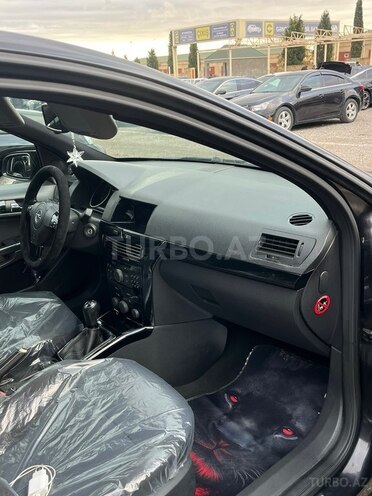 Opel Astra 2009, 298,000 km - 1.4 l - Gəncə