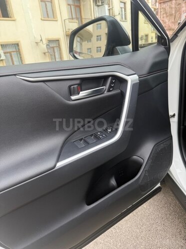 Toyota RAV4 2021, 33,000 km - 2.5 л - Bakı