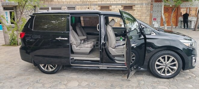 Kia Carnival 2015, 320,000 km - 2.2 л - Bakı