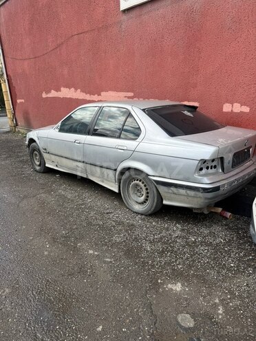 BMW 318 1994, 300,000 km - 1.8 л - Bakı