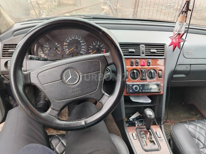 Mercedes C 240 1999, 340,000 km - 2.4 л - Yardımlı