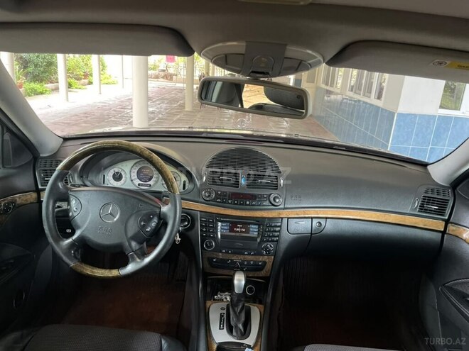 Mercedes E 240 2004, 223,565 km - 2.6 л - Salyan