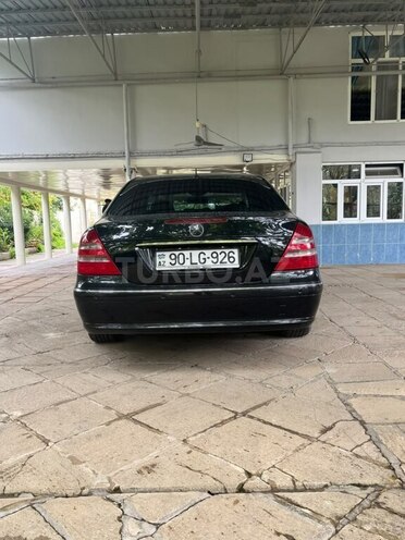Mercedes E 240 2004, 223,565 km - 2.6 л - Salyan