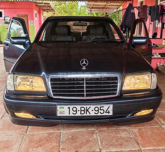 Mercedes C 180 1997, 390,000 km - 1.8 l - Füzuli