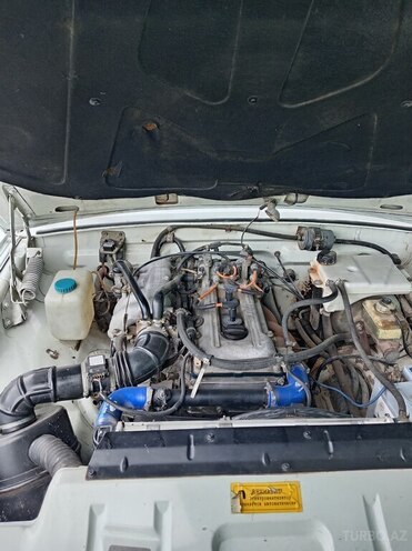 GAZ 31105 2004, 182,000 km - 2.4 л - Sabirabad