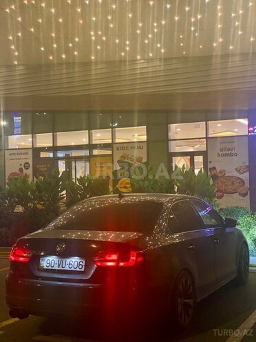 Volkswagen Jetta 2012, 325,000 km - 2.5 л - Bakı