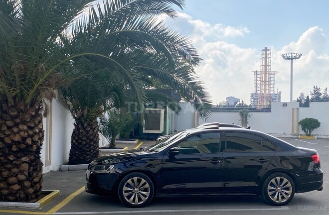 Volkswagen Jetta 2012, 325,000 km - 2.5 л - Bakı
