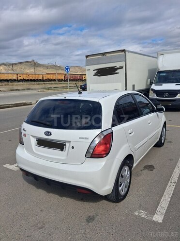 Kia Rio 2010, 420,450 km - 1.5 л - Bakı