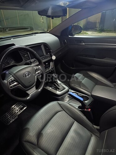 Hyundai Elantra 2017, 173,809 km - 2.0 л - Bakı
